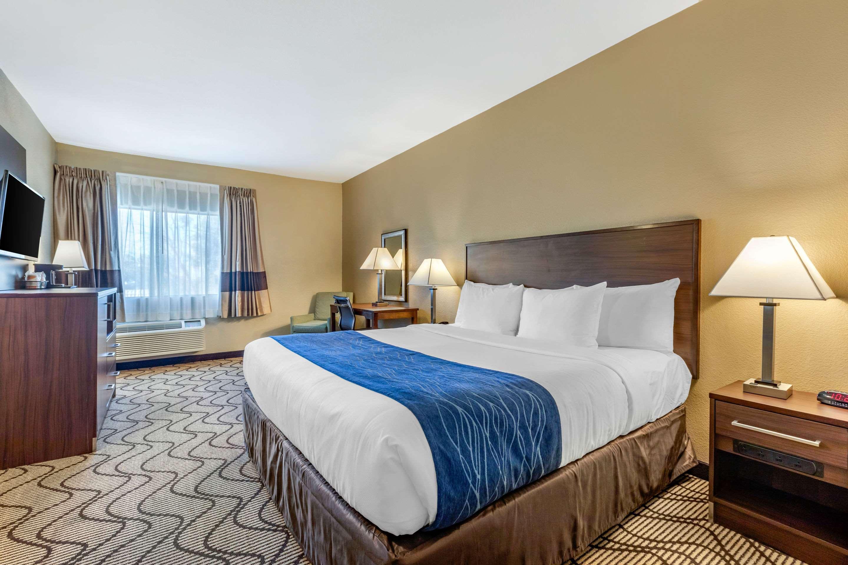 Comfort Inn & Suites Orange County John Wayne Airport Santa Ana Exterior photo